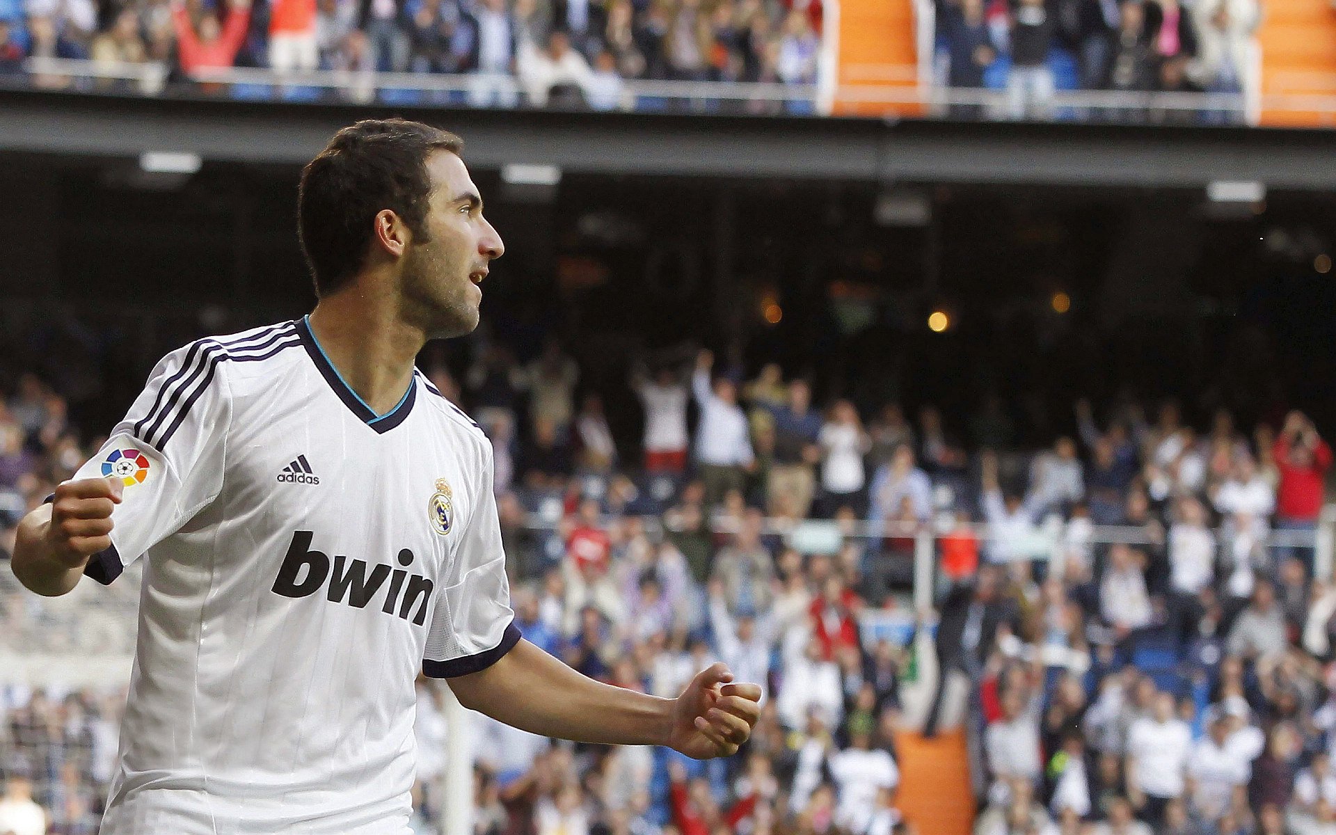 电竞行业的“明星孵化器”：从训练营到巨星的成长路径，电竞网红孵化公司